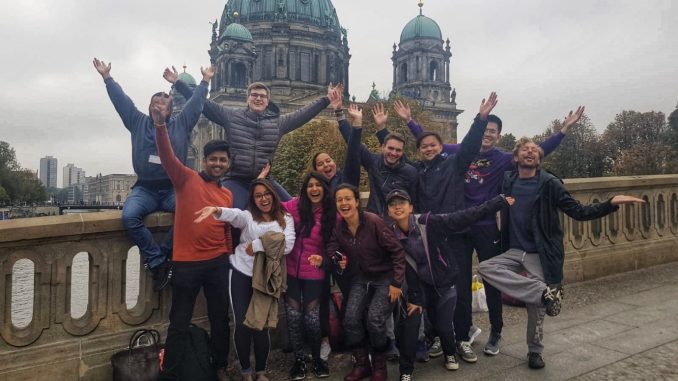 group photo of students in fron of berlin cathedral